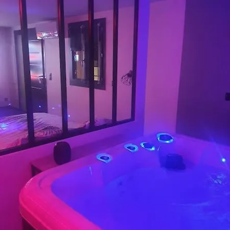 Superbe Avec Jacuzzi Et Exterieur *