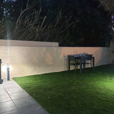 Superbe Avec Jacuzzi Et Exterieur Lägenhet