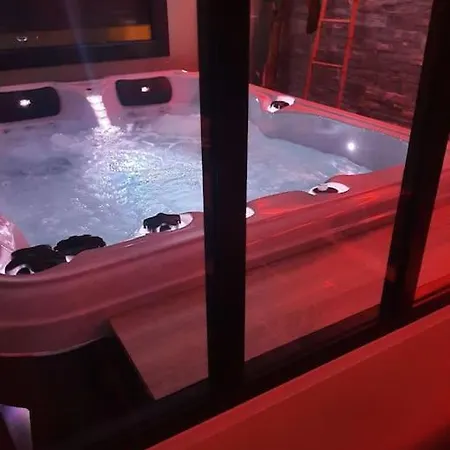 Lägenhet Superbe Avec Jacuzzi Et Exterieur